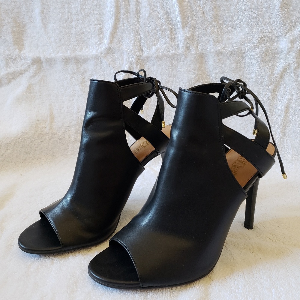 Open toe heels || *NEVER WORN*